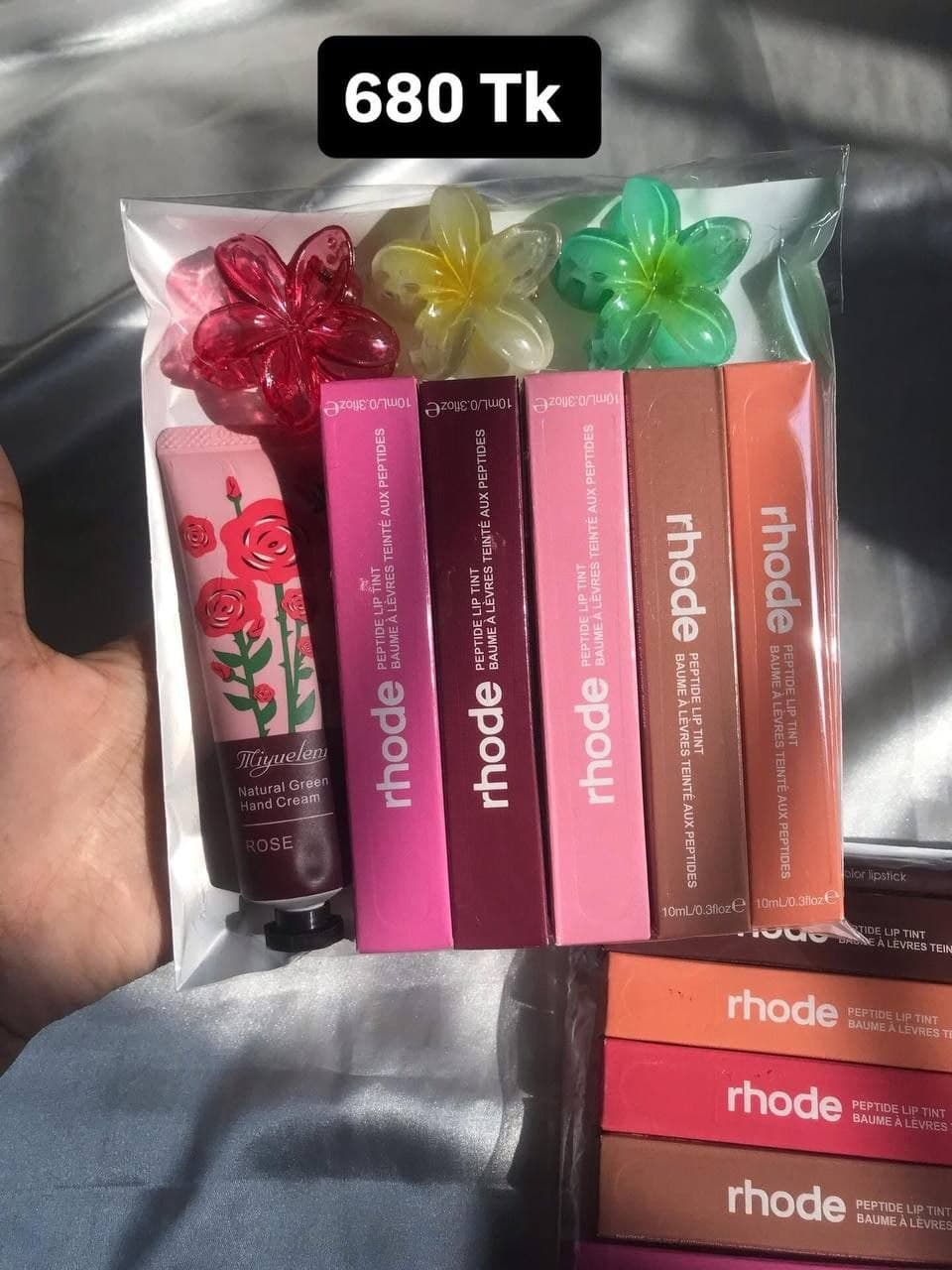 Rhode lipgloss Hand cream Hair Clip