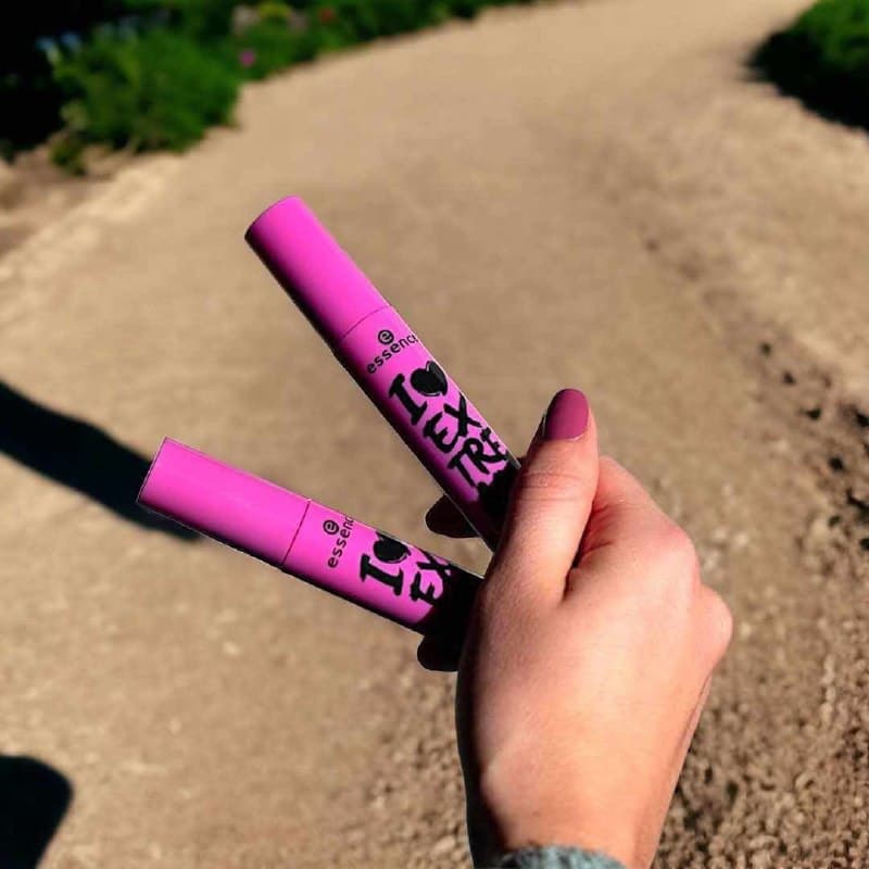 I love Extre-me Crazy Volume Mascara 4